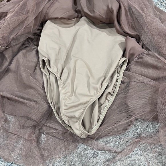 Weissman dance costume size medium - Picture 8 of 8